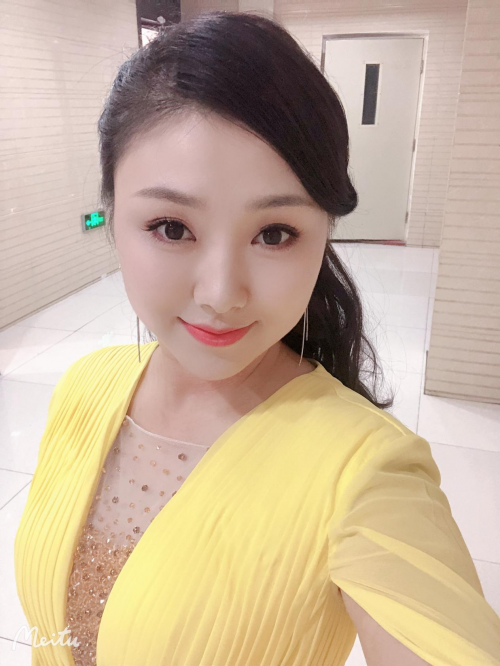 肖洋《放歌新时代》《心中的歌唱》喜迎中秋祝福大家团团圆圆